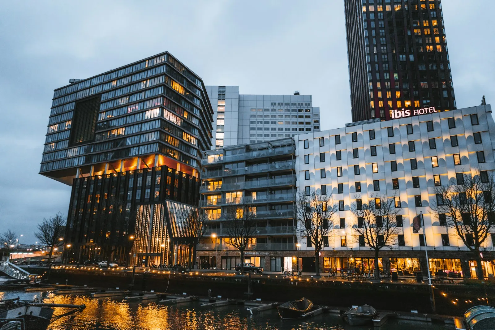 Wat te doen bij stroomstoring Rotterdam: checklist 2026
